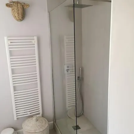 65m2, Terrasse 25m2, Dernier Etage. Apartment Bordeaux