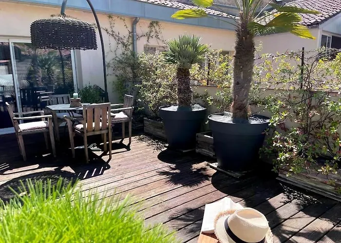 65m2, Terrasse 25m2, Dernier étage. *