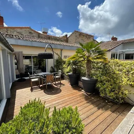65m2, Terrasse 25m2, Dernier Etage. *